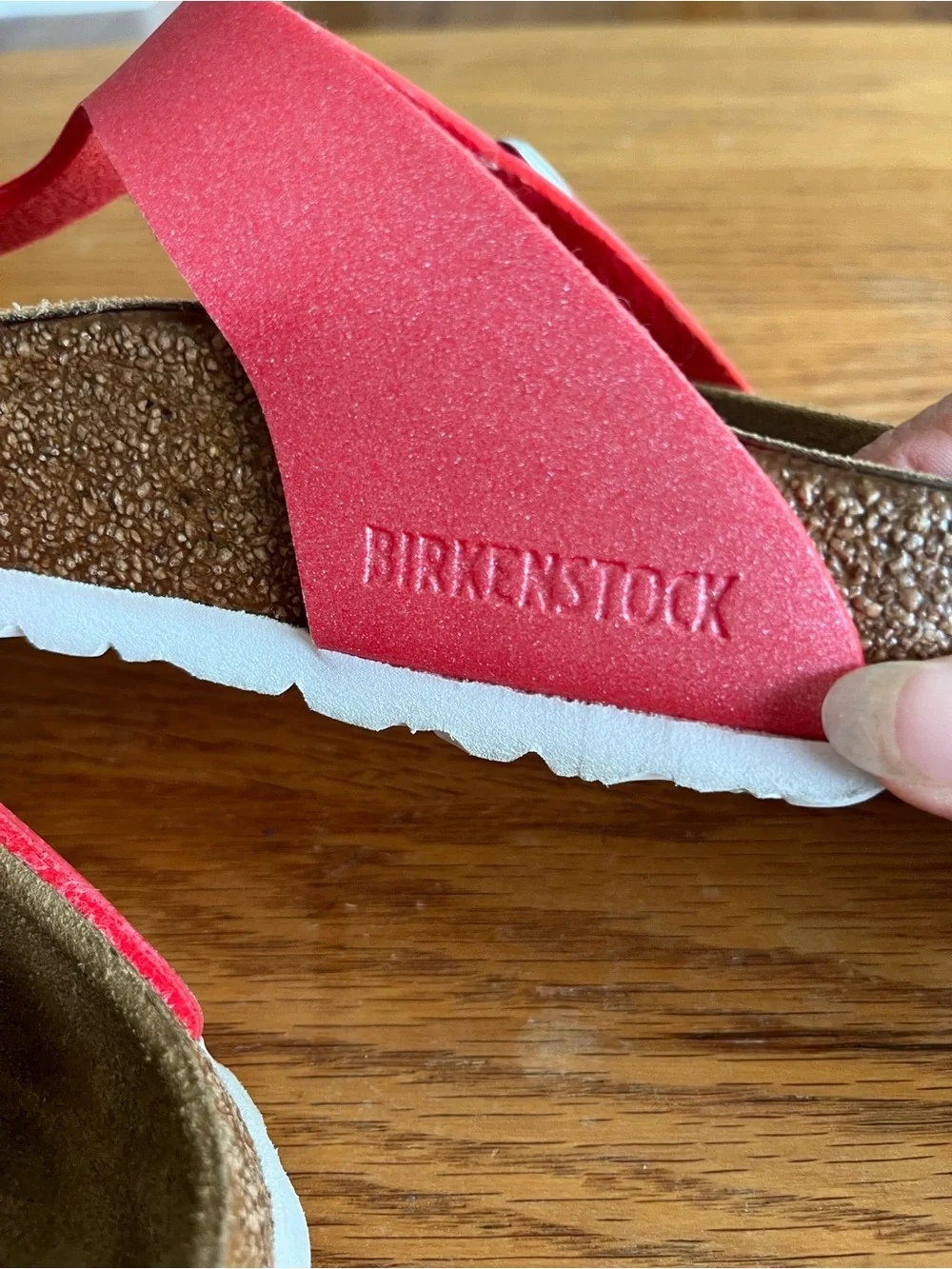 Birkenstock Gizeh T-Strap Regular Fit Metallic Red Sandals